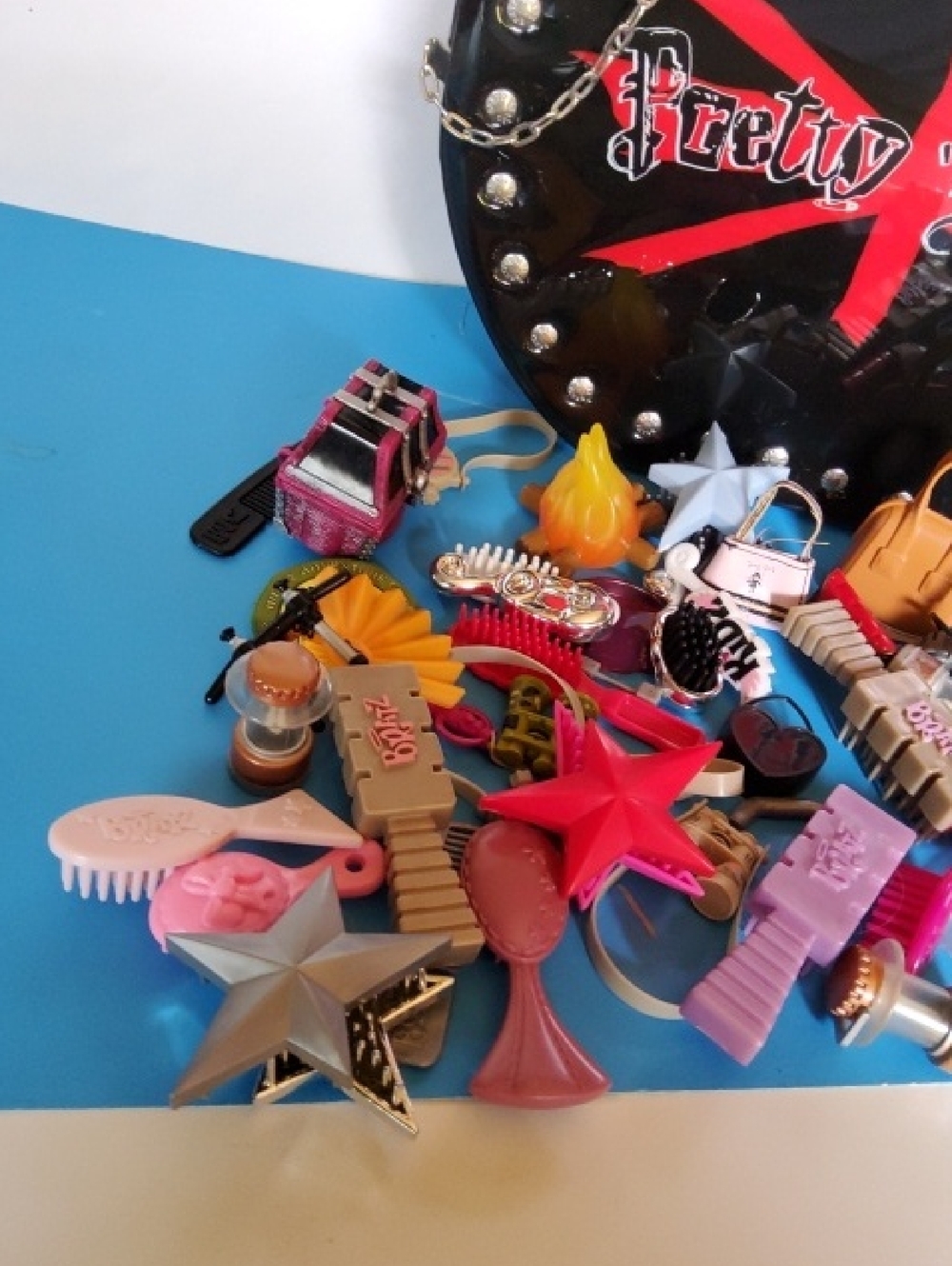 Y2K Bratz Pretty ' N ' Punk Doll Case And Lot Of Accessories. - Picture 2 of 8